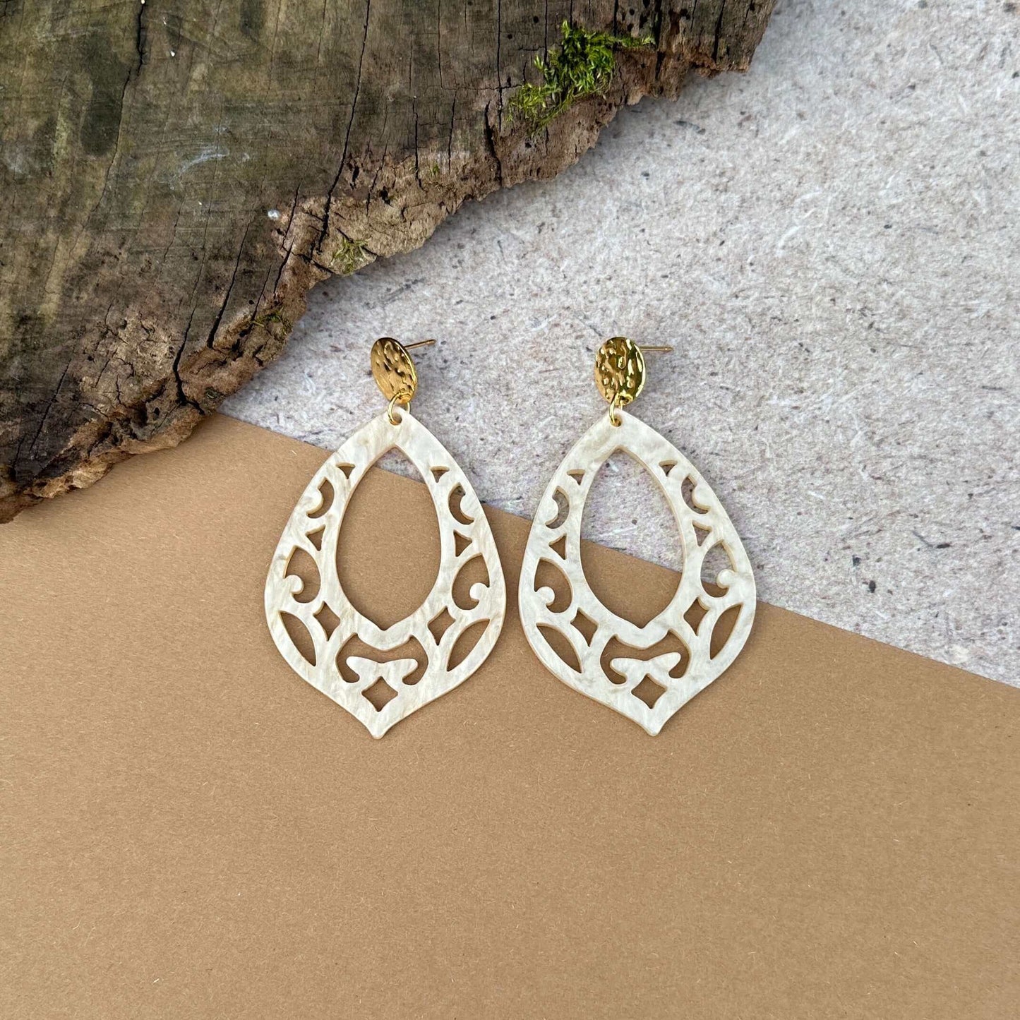 XXL-Ohrringe "Tropfen creme“